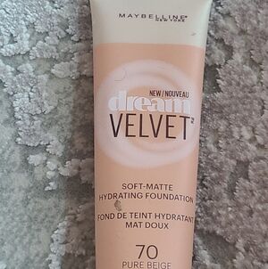 Maybelline Dream Velvet Foundation - Pure Beige 1 Ounce